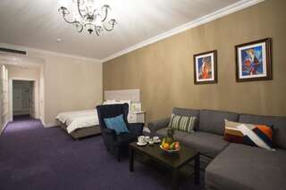 Отель Отель Монако Нур-Султан Стандартный двухместный номер с 1 кроватью или 2 отдельными кроватями-2
