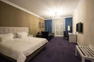 Отель Отель Монако Нур-Султан Стандартный двухместный номер с 1 кроватью или 2 отдельными кроватями-3